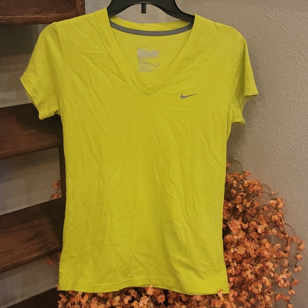 Nike slim fit dri-fit shirt